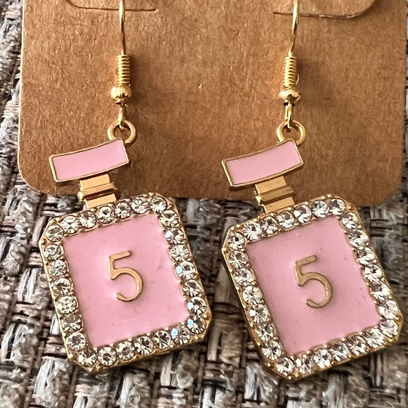 Jewelry - Set of earrings new!